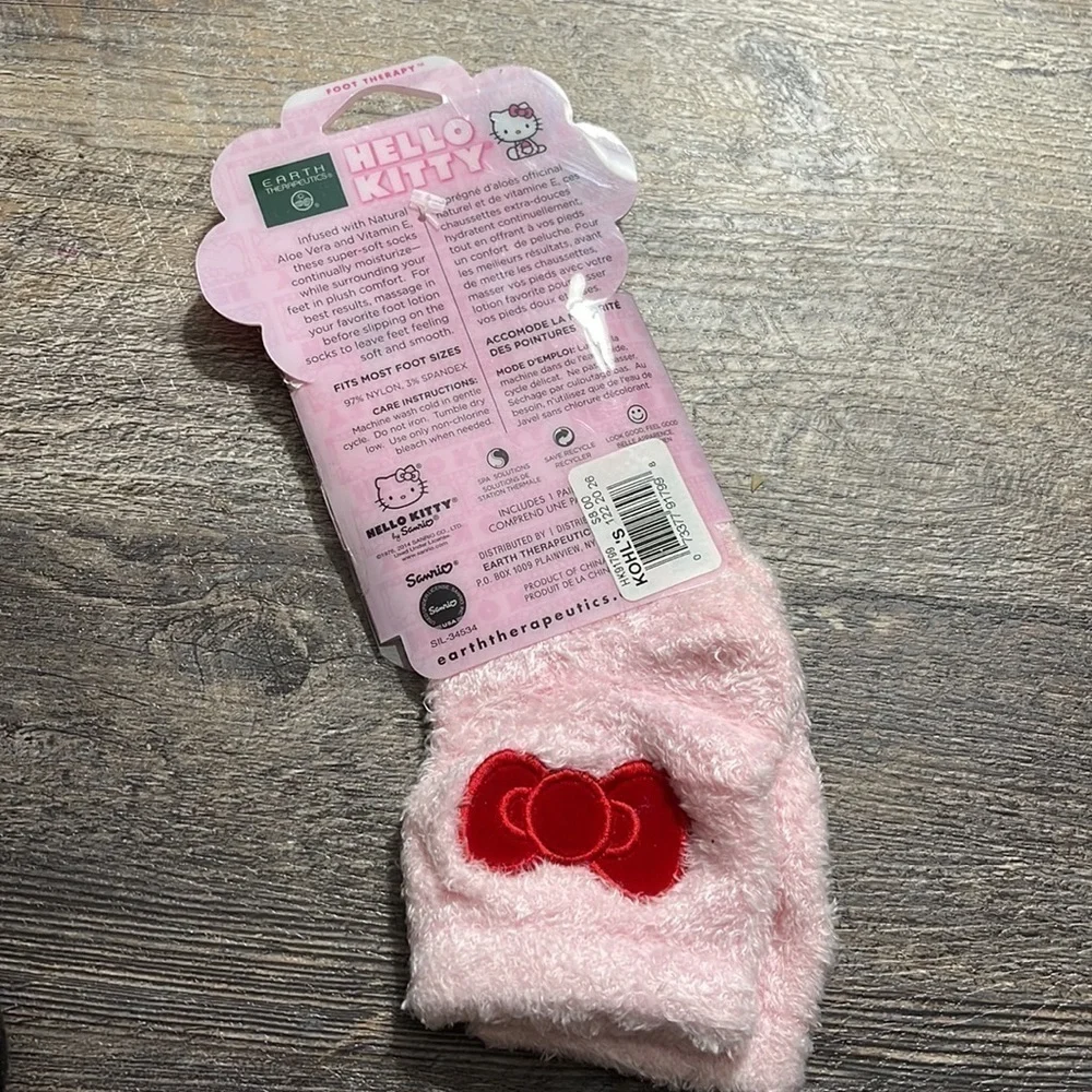 Hello Kitty socks